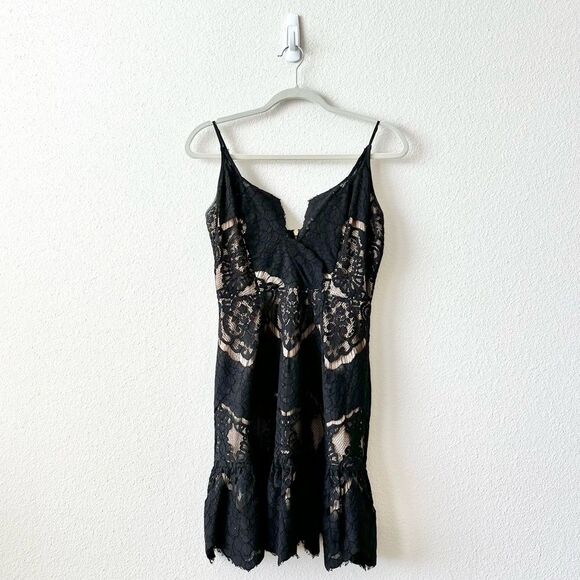 Saylor Ren Lace Mini Dress in Black Size Medium - Picture 3 of 9